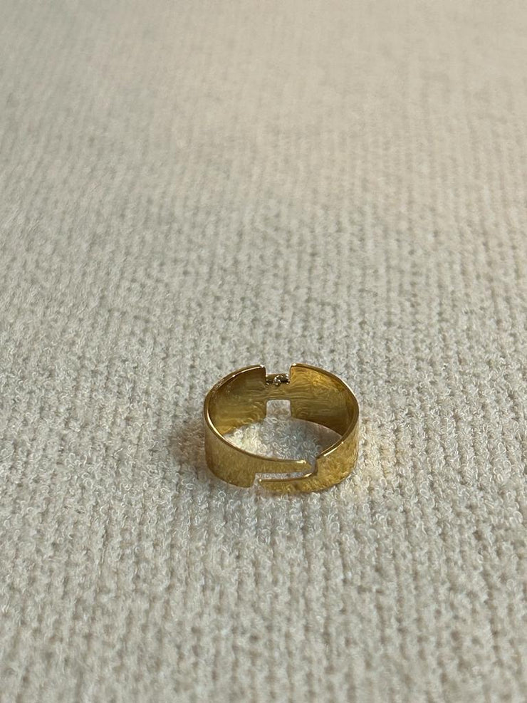 Diamante gold band ring