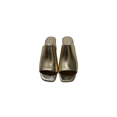 Gold metallic mid-heeled mule