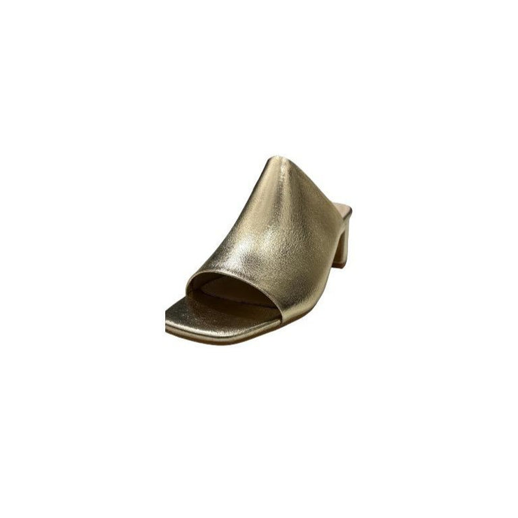 Gold metallic mid-heeled mule