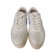 Low sneaker with platform sole and contrasting stripe