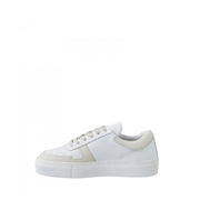 Leather sneaker with cream coloured detail